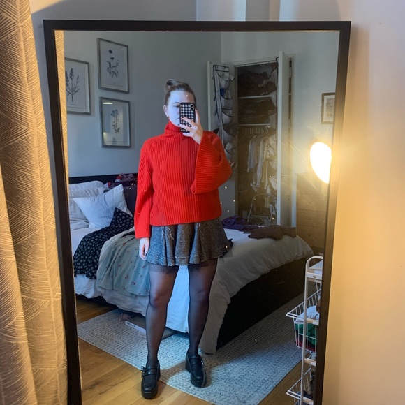 Meet your Posher, Erica - Picture 2 of 8